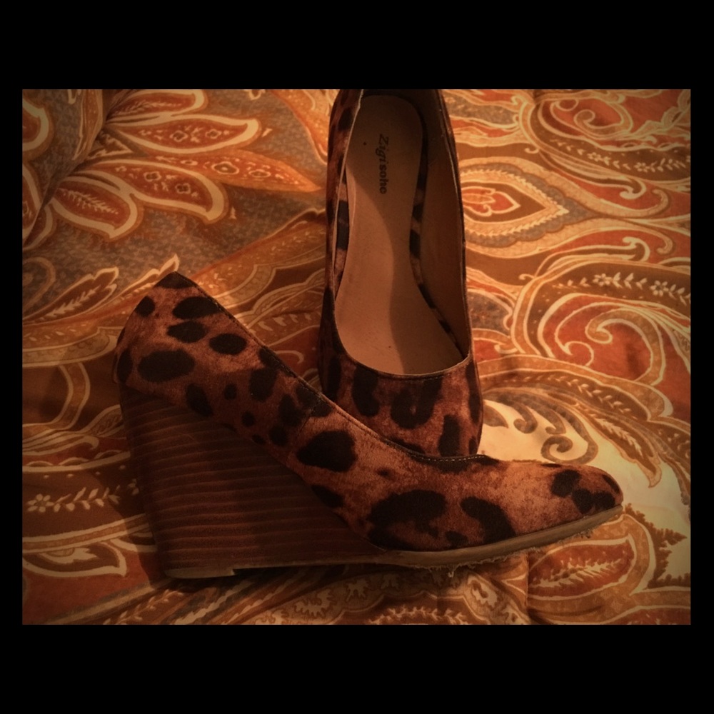 Zigi Soho Wedges 7.5. Excellent Condition!